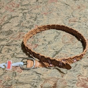 New Women's XL Bongo Tan with Pink Flowers